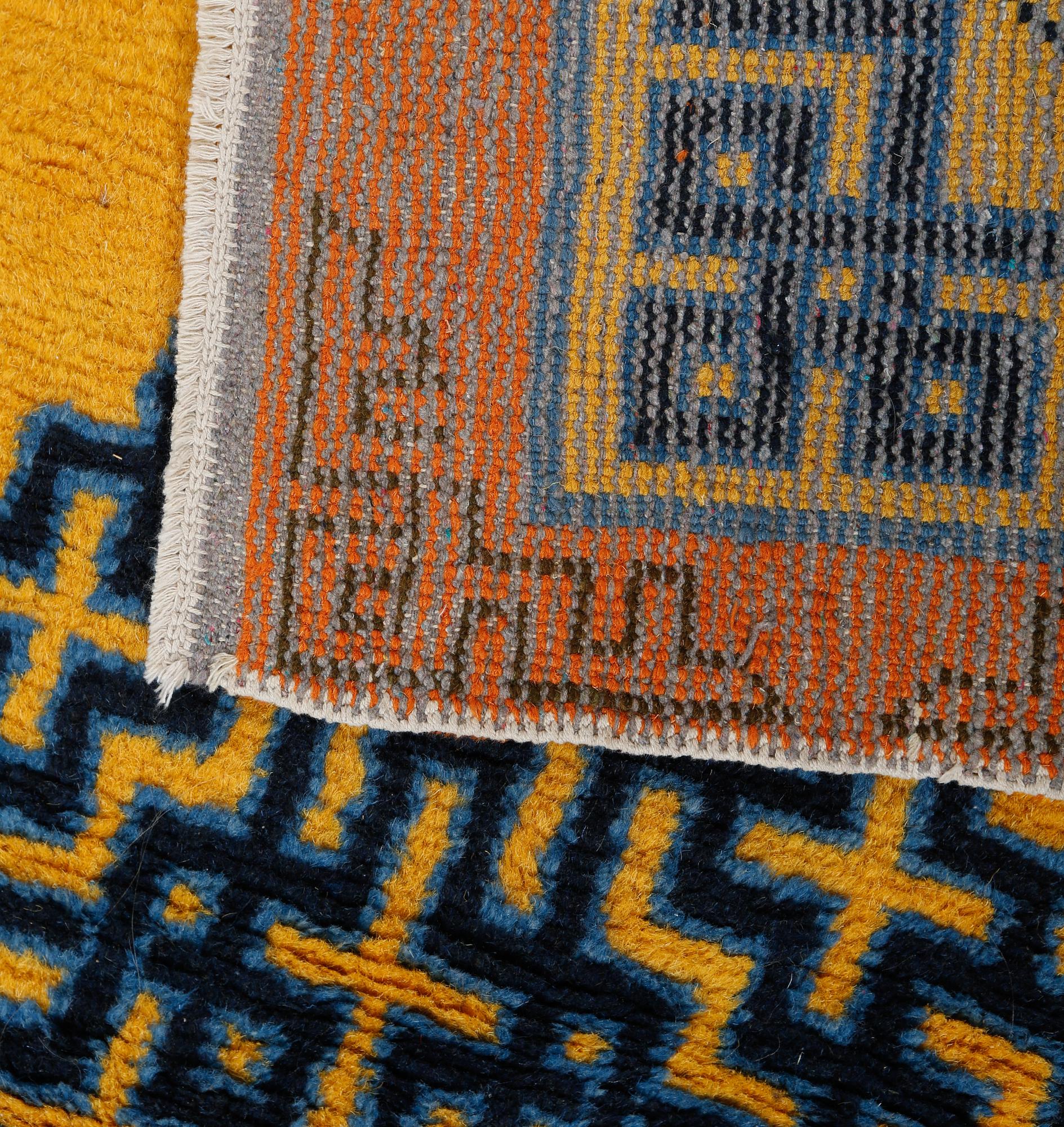 MATTOR, 2 st, Kina, sent 1900-tal, 140x80 samt 145x80 cm.