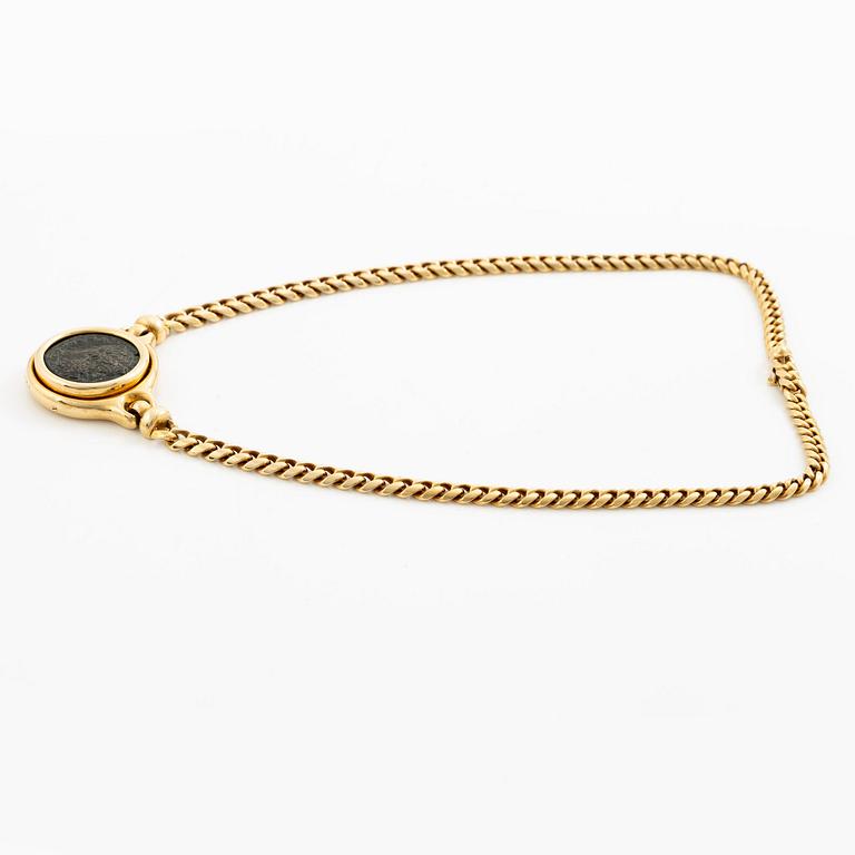 Bulgari a necklace "Monete" 18K gold with an ancient coin.