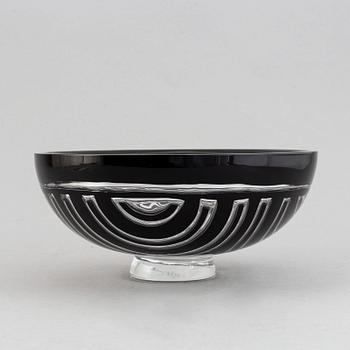 Lars Hellsten, a glass bowl, Orrefors Gallery, 1988.