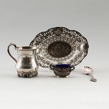 SILVERFÖREMÅL, 4 st, 1800-/1900-tal. Vikt ca 309 g.