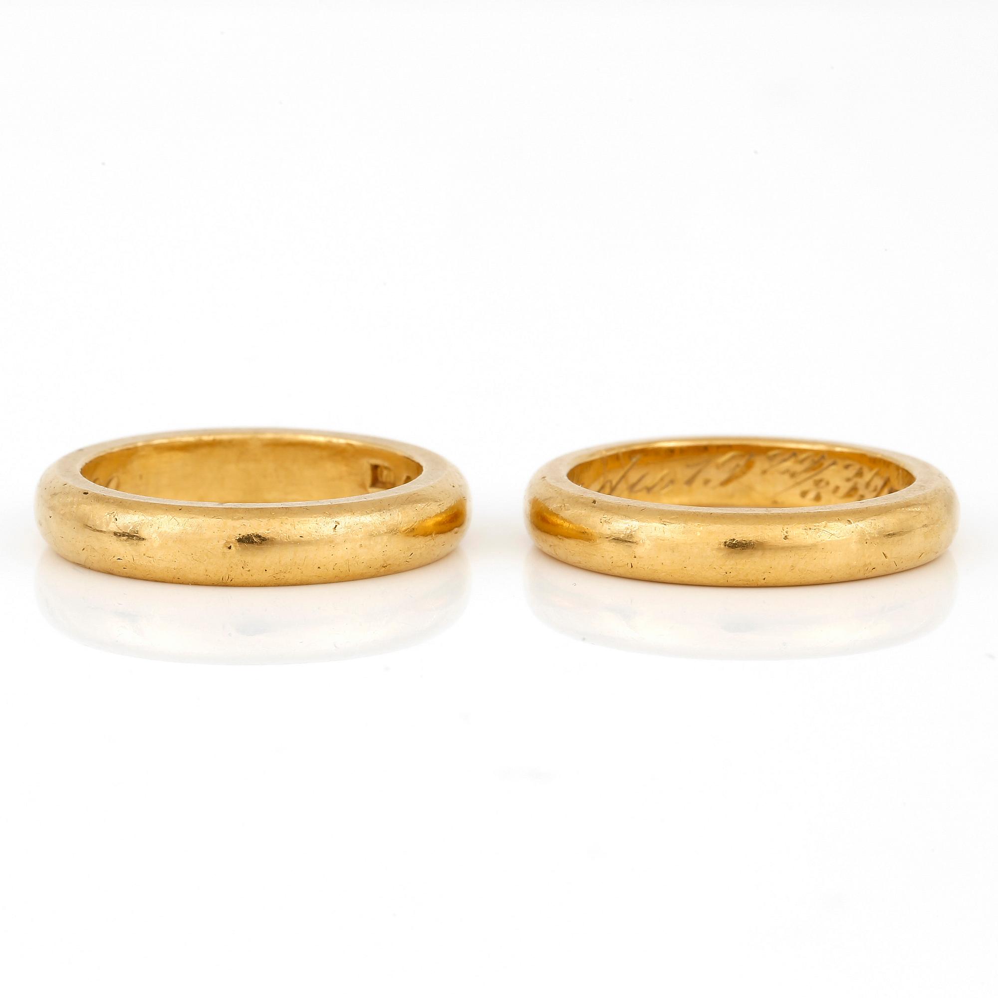 RINGAR, 2 st, Stockholm, 1920-tal, 23K guld.