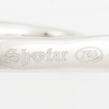 Örhängen 18K vitguld med cabochonslipade safirer och åttkantslipade diamanter.