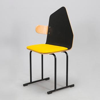 Yrjö Kukkapuro, tuoli, "Vino", Avarte 1980-luku, signeerattu Yrjö Kukkapuro -83.