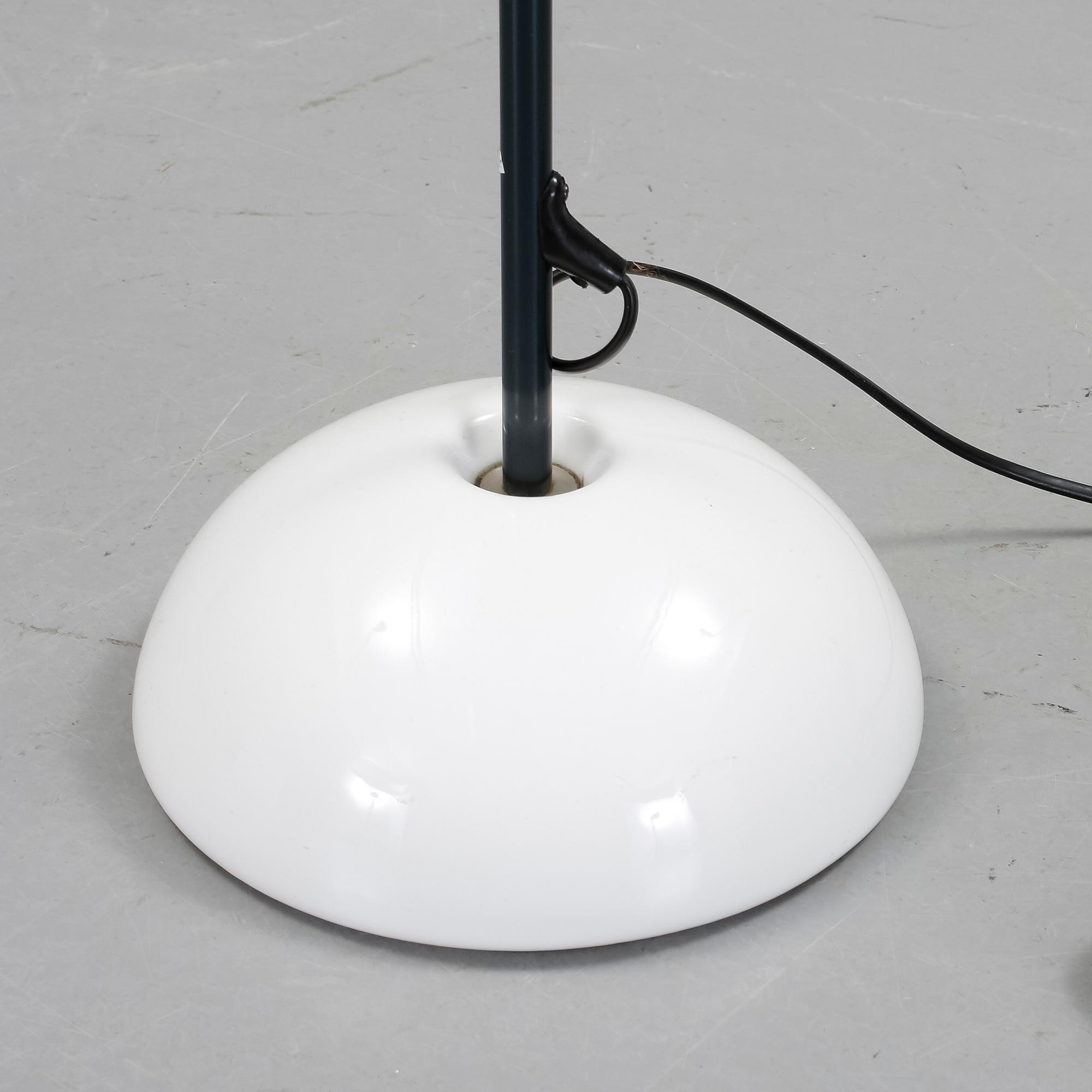 GOLVLAMPA, "Bi-Bip", Castiglioni, Flos. Formgiven 1977.