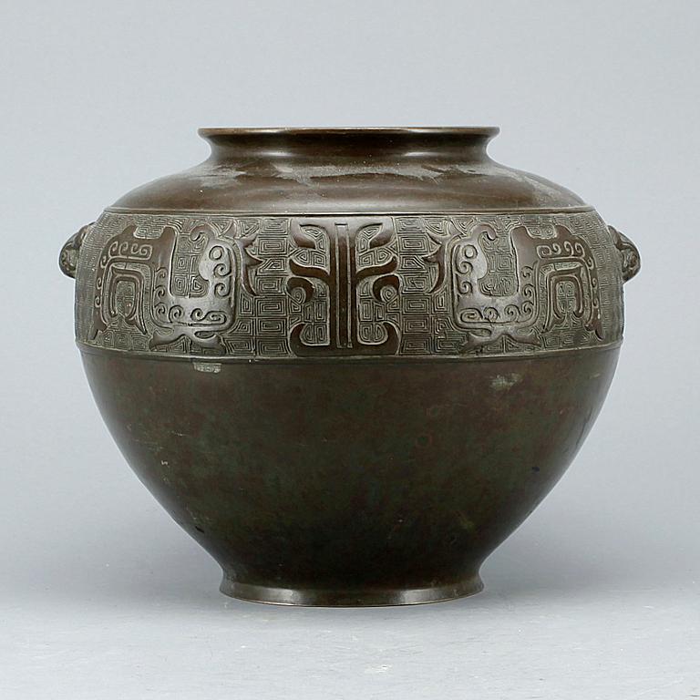 KRUKA, brons, Kina, modern tillverkning.