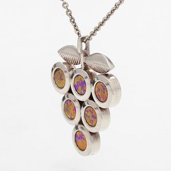 Nanny Still, hänge, silver, titan.