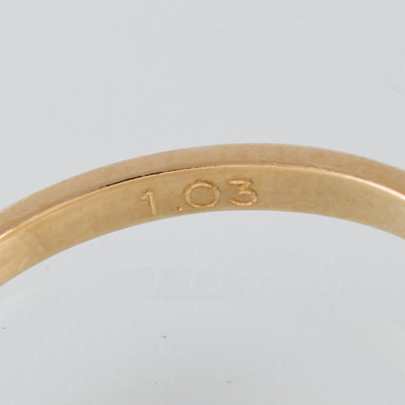 RING, 18K guld med briljantslipad diamant 1.03 ct. Vikt 2,9 gram.