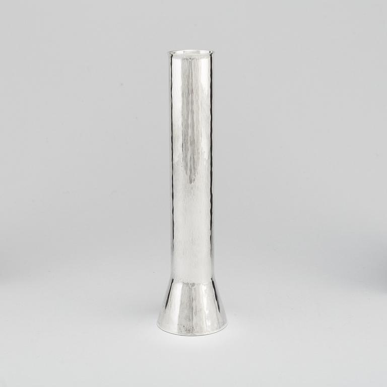 SIGURD PERSSON, a sterling silver vase, Stockholm, 1979.
