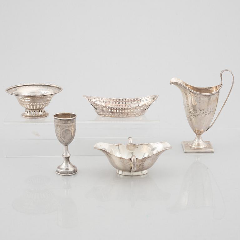 A set of silver, 5 pieces, England, including Sigmund Zyto, London 1924.