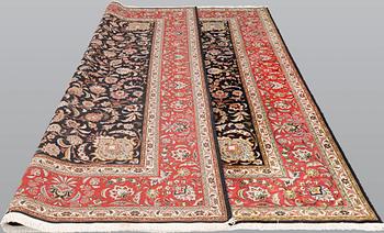 Matta, Täbris s.k 50 Radj, ca 312 x 245 cm.