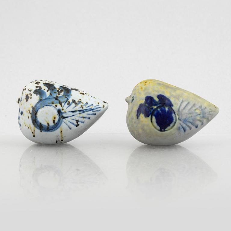 Lisa Larson, skulpturer, 8 st, småfåglar, stengods, Gustavsberg.