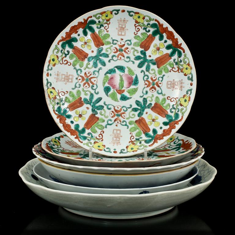 TALLRIKAR, 5 st samt SKÅLFAT, porslin, Kina, 1800/1900-tal.