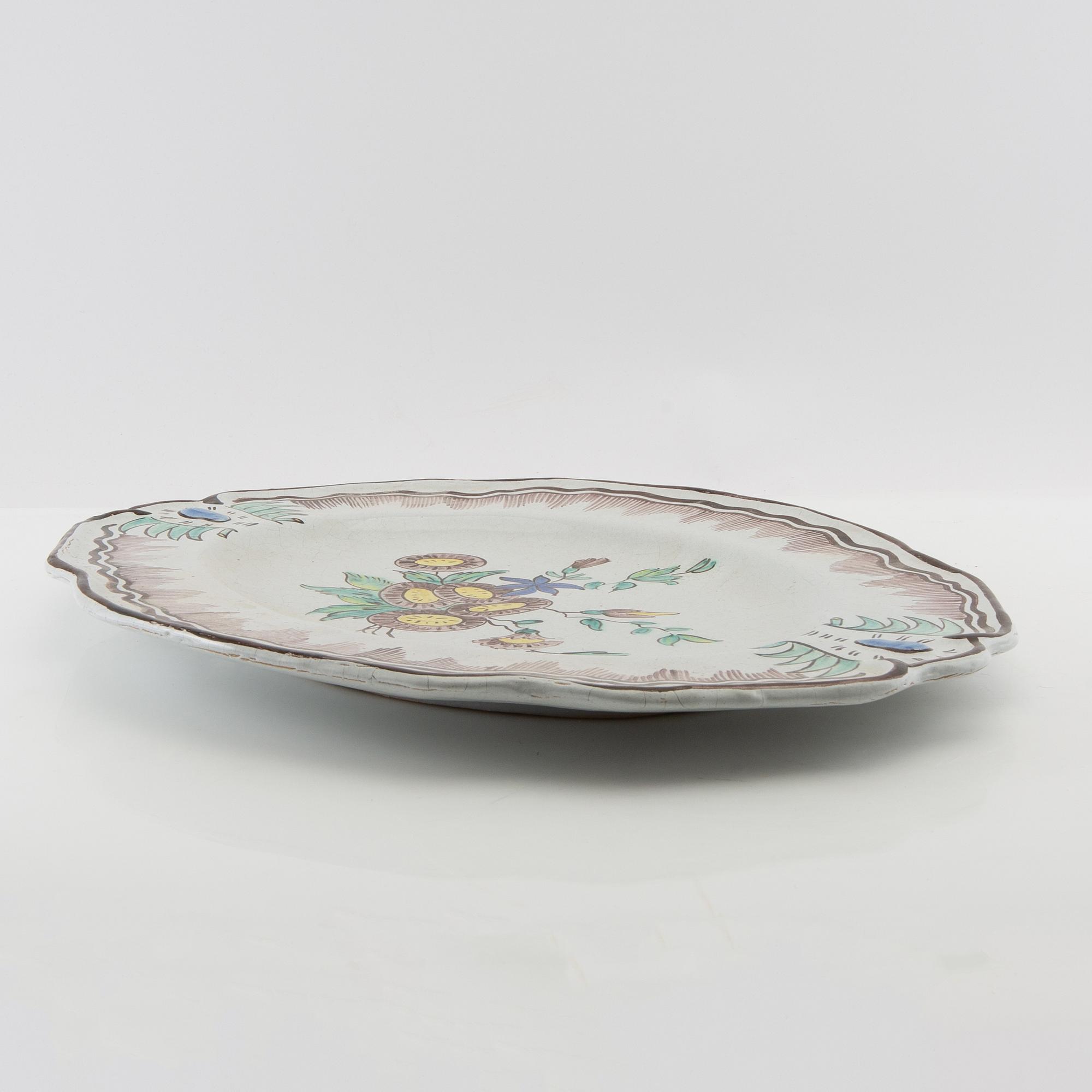 Serving platter, Rococo style, first half of the 20th century.