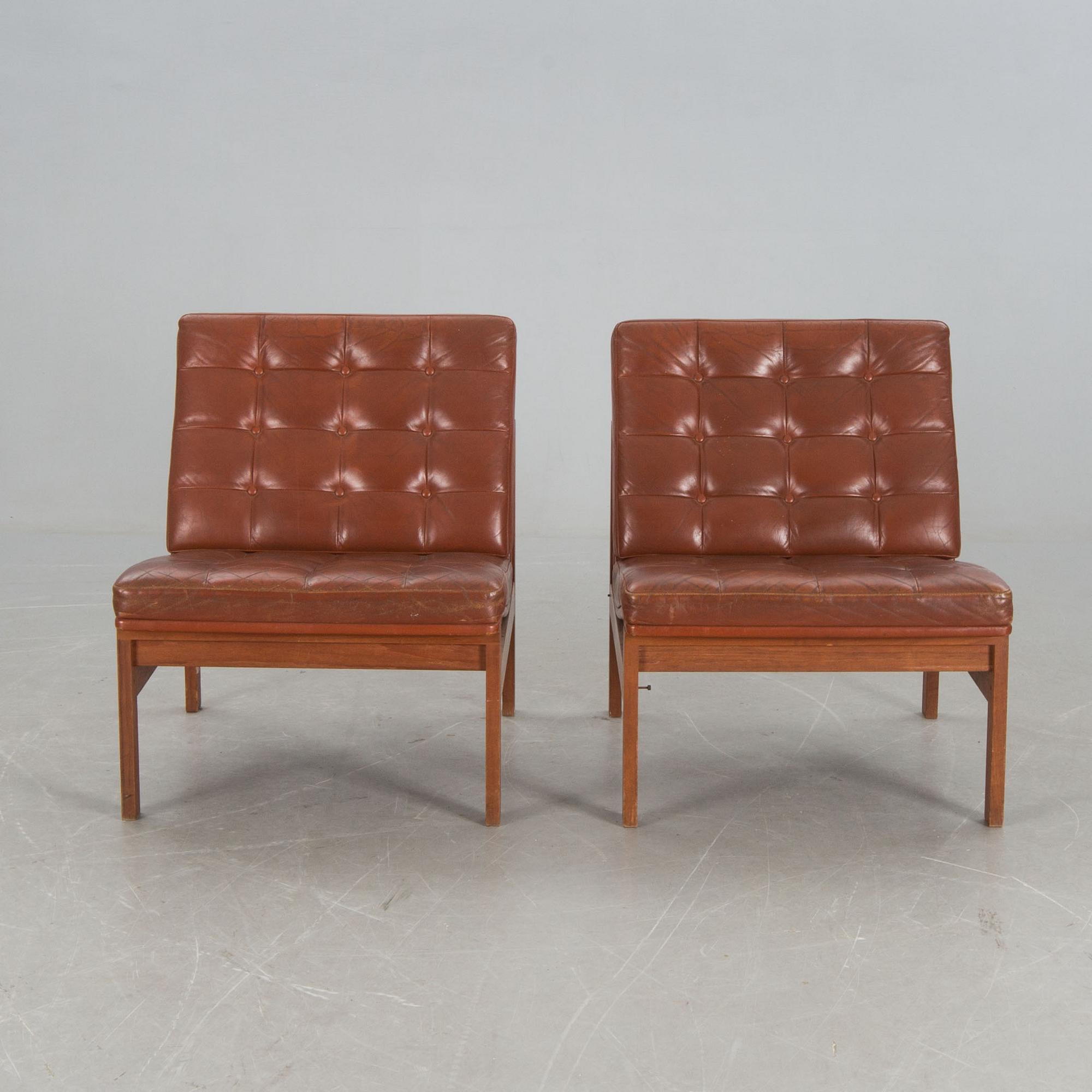 FÅTÖLJER, ett par och BORD, Ole Gjerlöv-Knudsen och Torbjörn Lind, France & Son, Danmark, 1900-talets andra hälft.