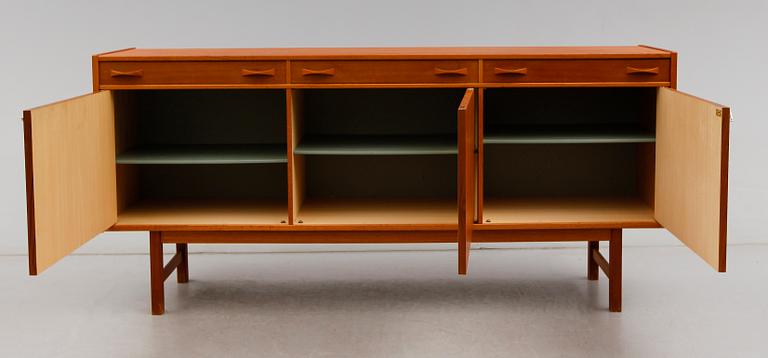 SIDEBOARD, Ulferts, 1900-talets andra hälft.
