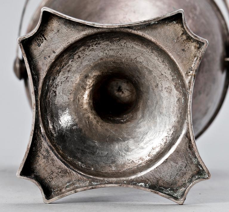 KONFEKTSKÅL, silver, senempire, troligen Holland, 1800-talets mitt. Tot vikt 267 g.