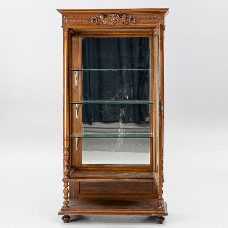 Display cabinet, second half of the 19th century.