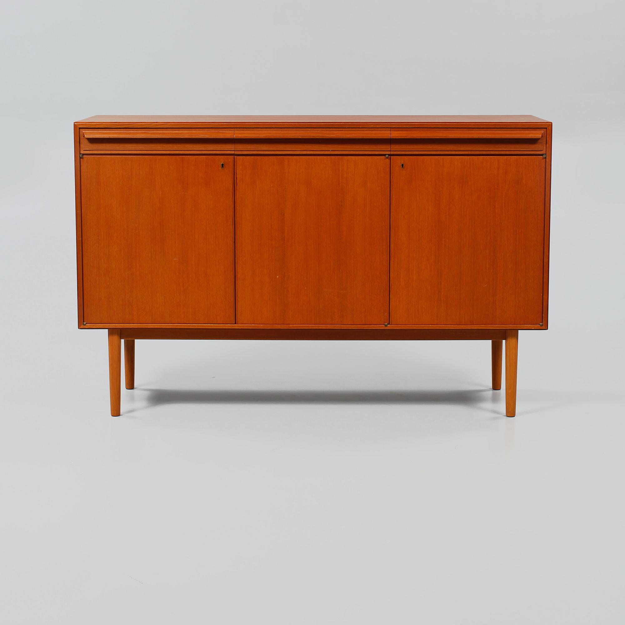 SIDEBOARD, Bertil Fridhagen, Bodafors, 1964.