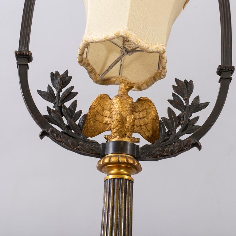 BORDSLAMPA empirestil 1900-talets första hälft.