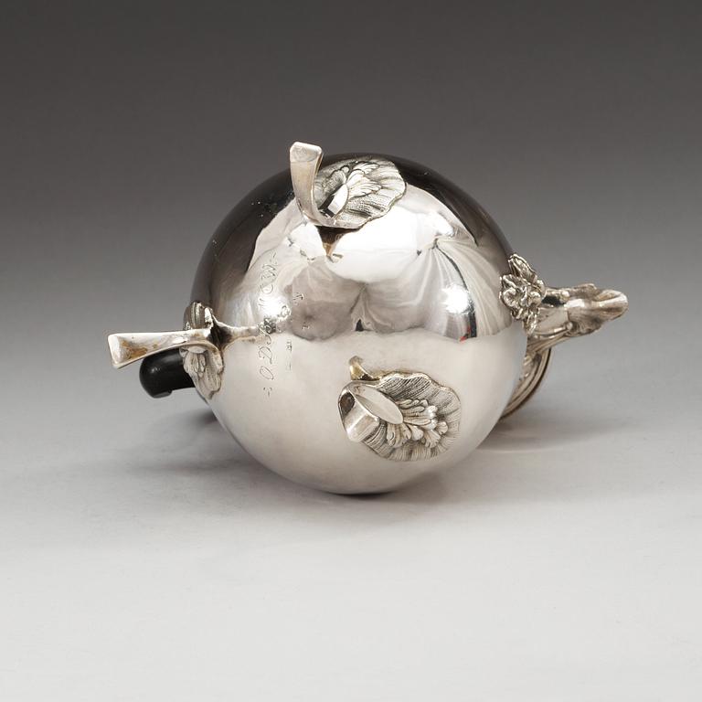 A Swedish 18th century silver coffee-pot, makers mark of Lorentz Lindegren, Borås 1777.