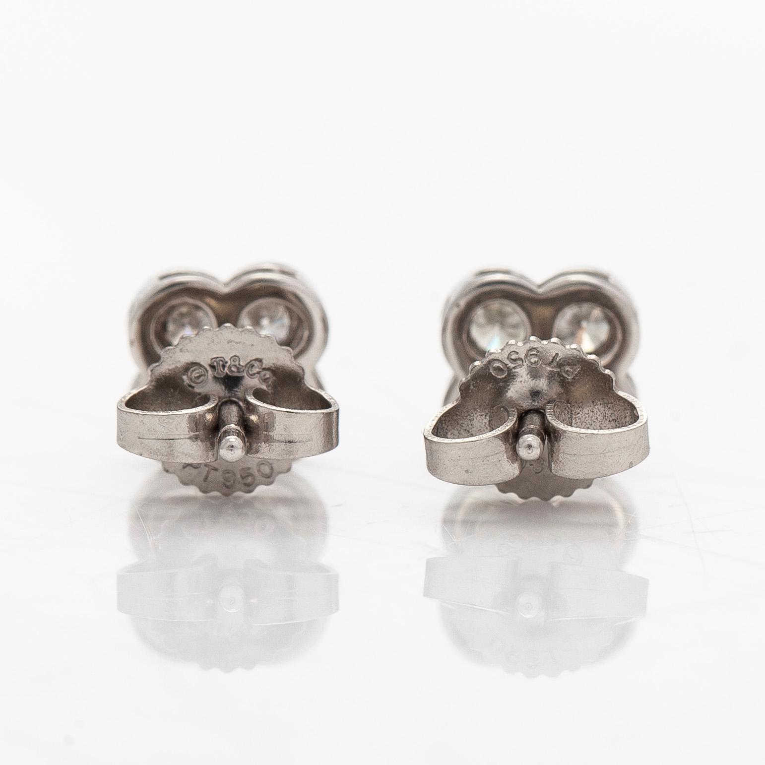 Tiffany & Co, Lace Flower korvakorut, platinaa ja timantteja.