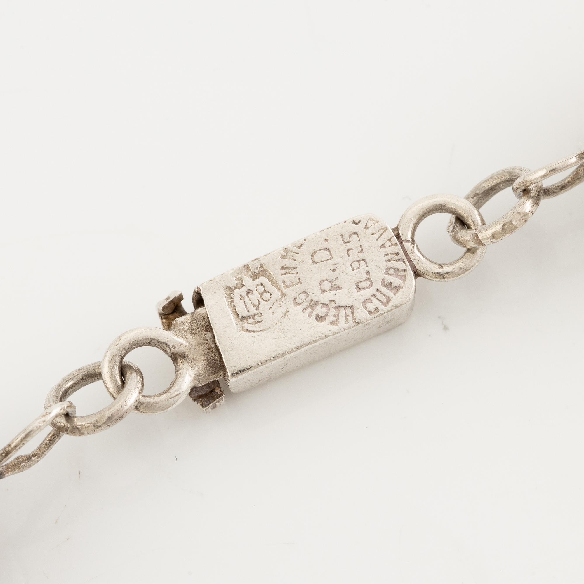 Collier med medljong samt armband silver, Mexiko.