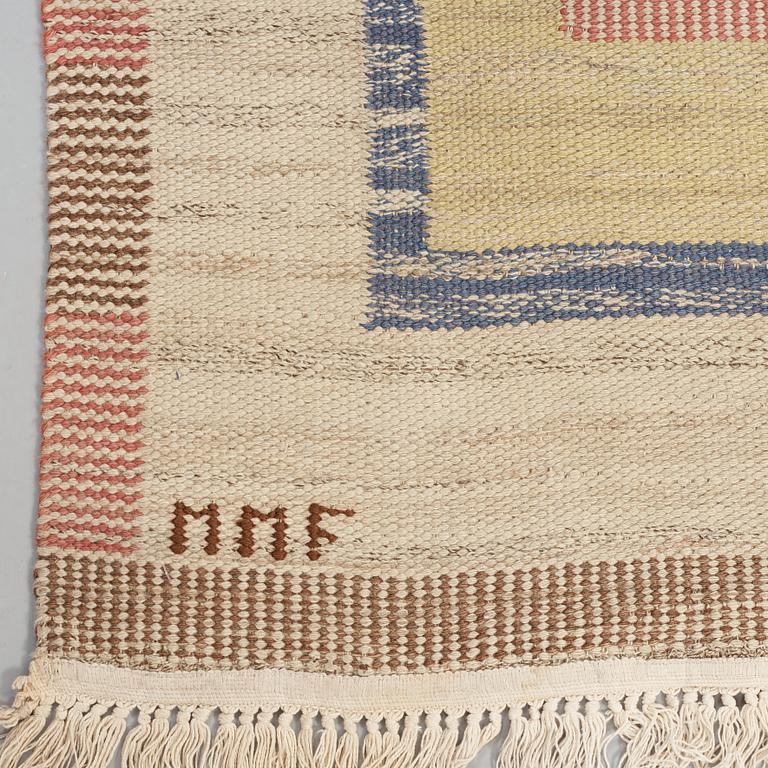 CARPET. "Ljusa bårdmattan". Flate weave. 220,5 x 126 cm. Signed MMF.