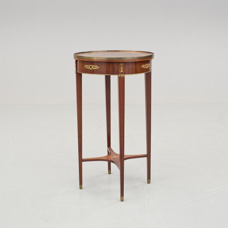 LAMPBORD, sengustaviansk stil, 1900-talets början.