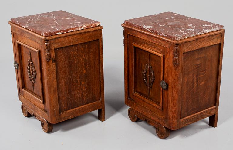 SÄNGBORD, ett par, 1900-talets första hälft.