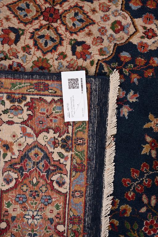 MATTA, old/semiantik, Kirman, ca 194 X 122 cm.