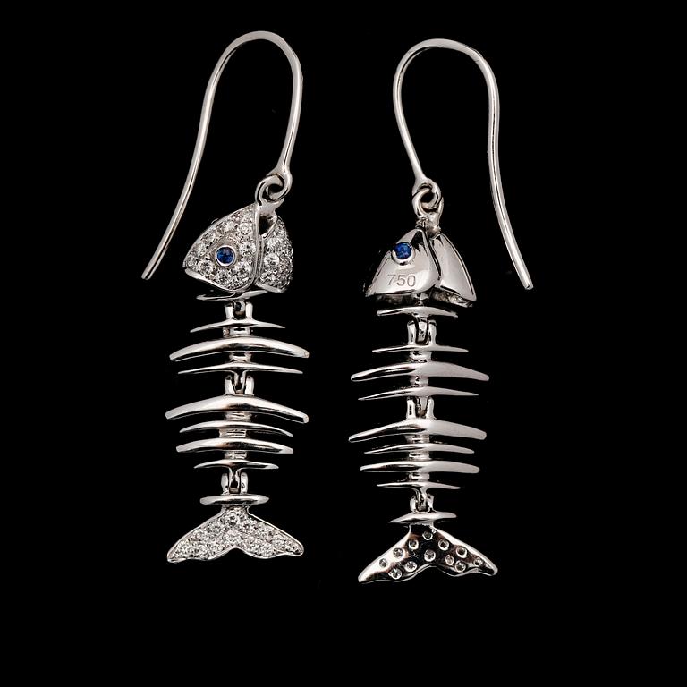 ÖRHÄNGEN, 1 par, 18K vitguld, diamanter tot ca 0.40 ct, mindre safirer.