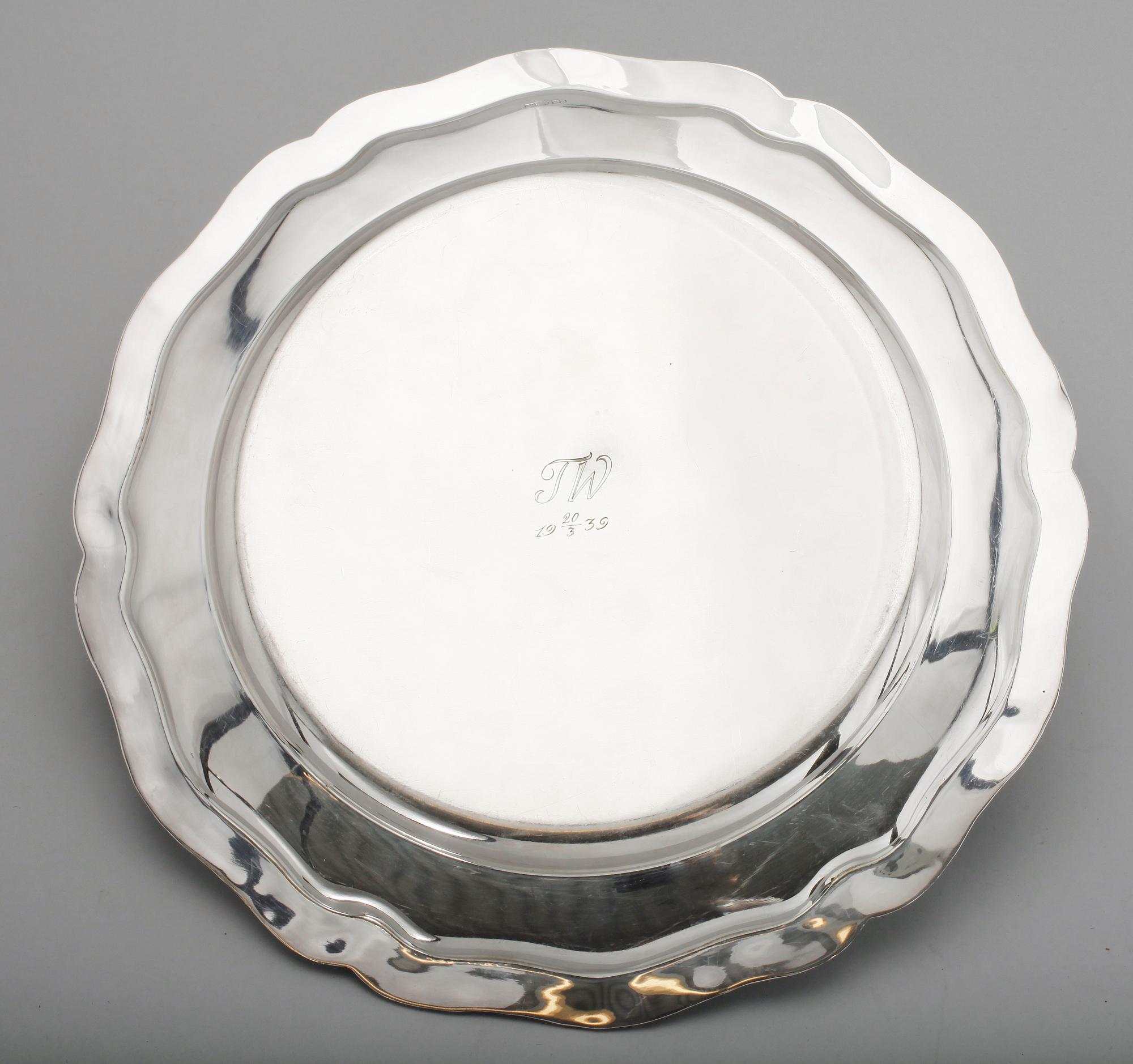 BRICKA, silver. Vikt 899 g.