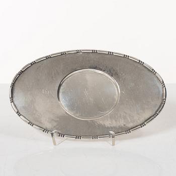 A Swedish silver sauce boat, marks of C.G. Hallberg, Stockholm 1926.