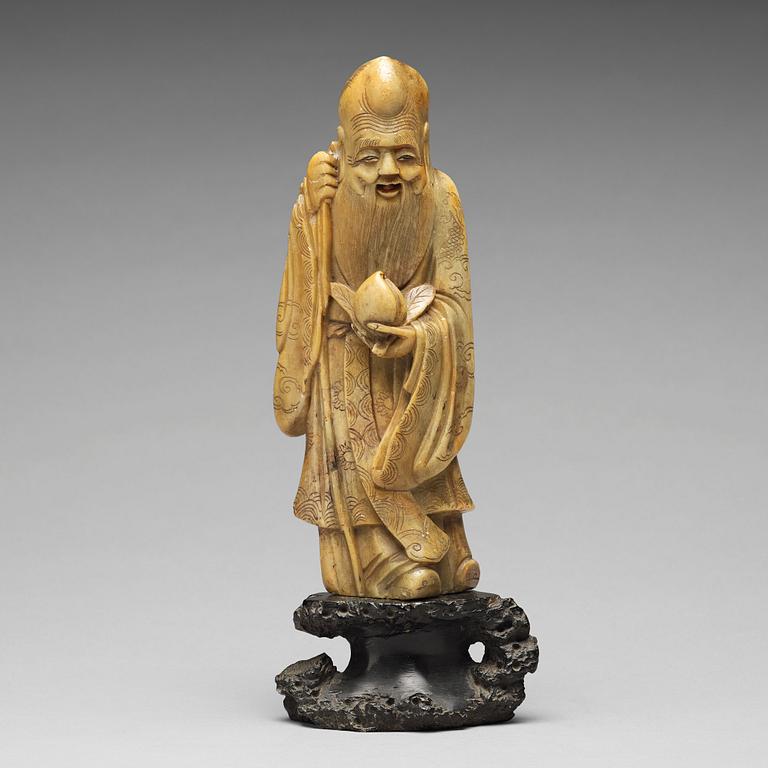 A Chinese soapstone sculpture of Laotzi, late Qing dynasty, circa 1900.