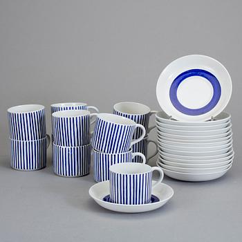 KAFFEKOPPAR MED FAT, 11 st. "Kadett", Hertha Bengtsson, Rörstrand. Formgiven 1954.