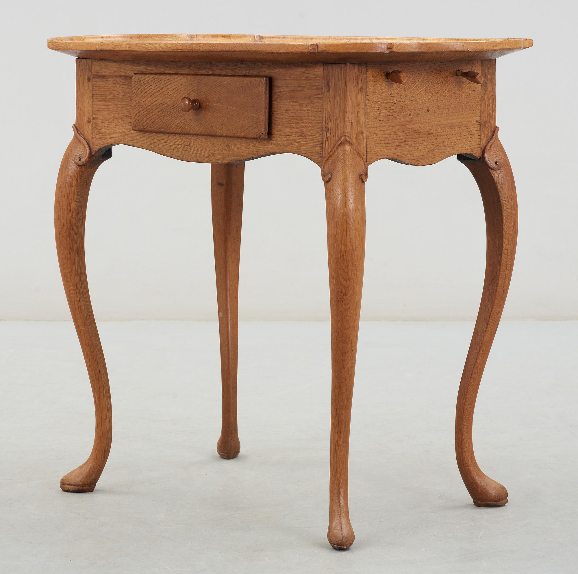 BORD, rokoko, 1700-talets andra hälft.