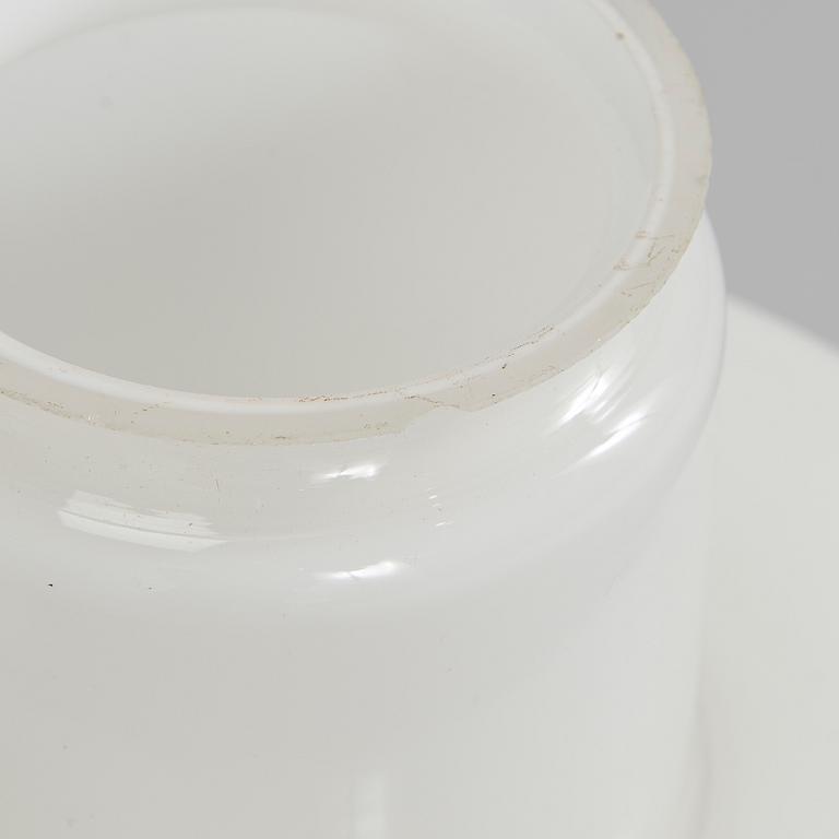 Paavo Tynell, a 1930s '2083' glass shade for Taito.