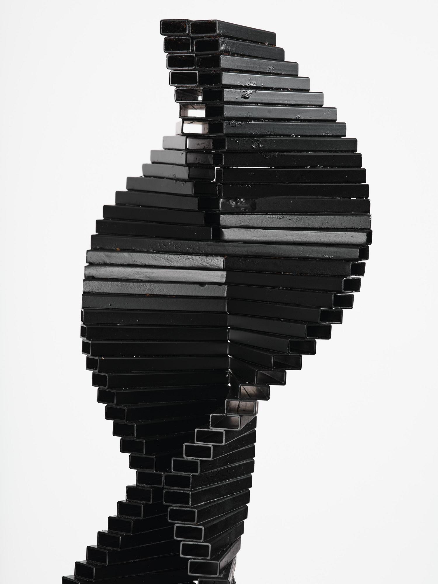 Arne Jones, "Yin-Yang kolonn".