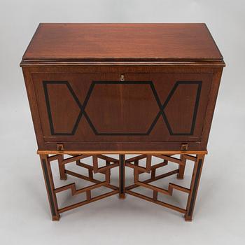 Birger Hahl, sekretär, Art déco, Finland 1920 - tidigt 1930-tal.