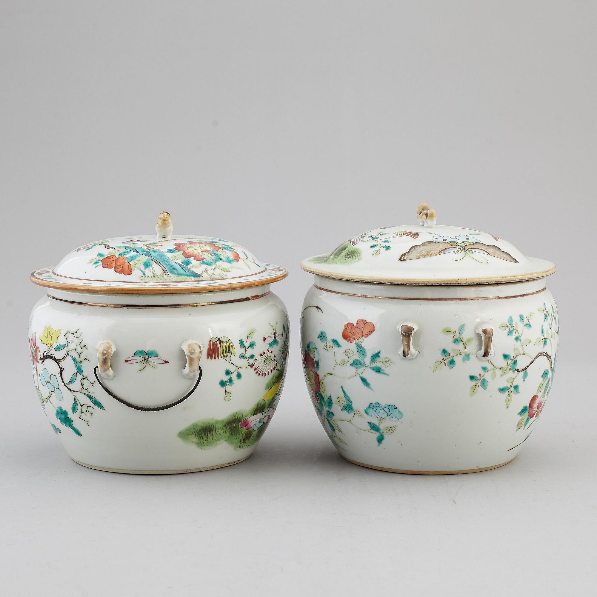 A group of two famille rose jars with covers, Qing dynasty, late 19th century.
