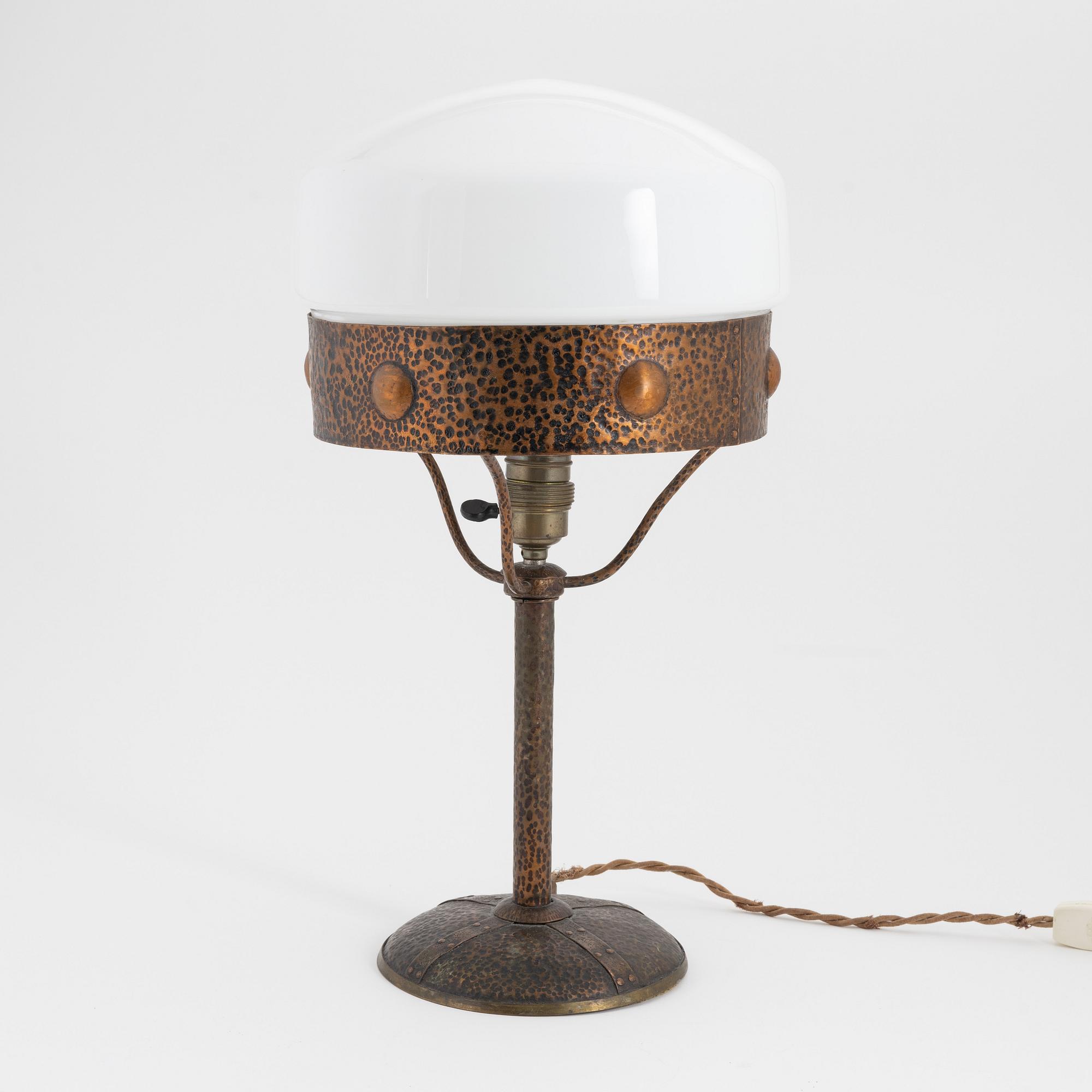 Bordslampa, koppar, jugend, 1910/20-tal.