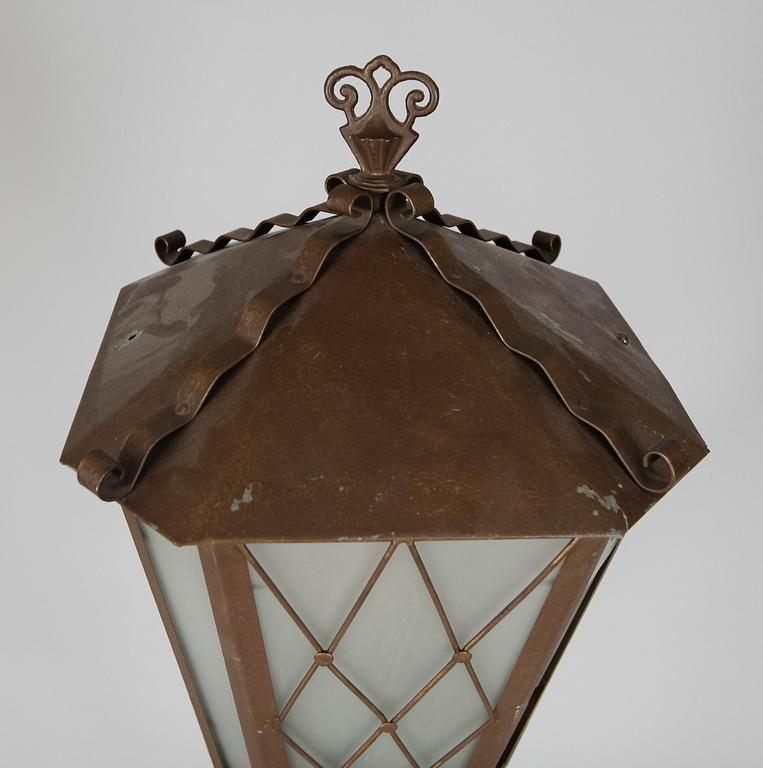 GOLVLAMPA, 1900-talets första hälft.