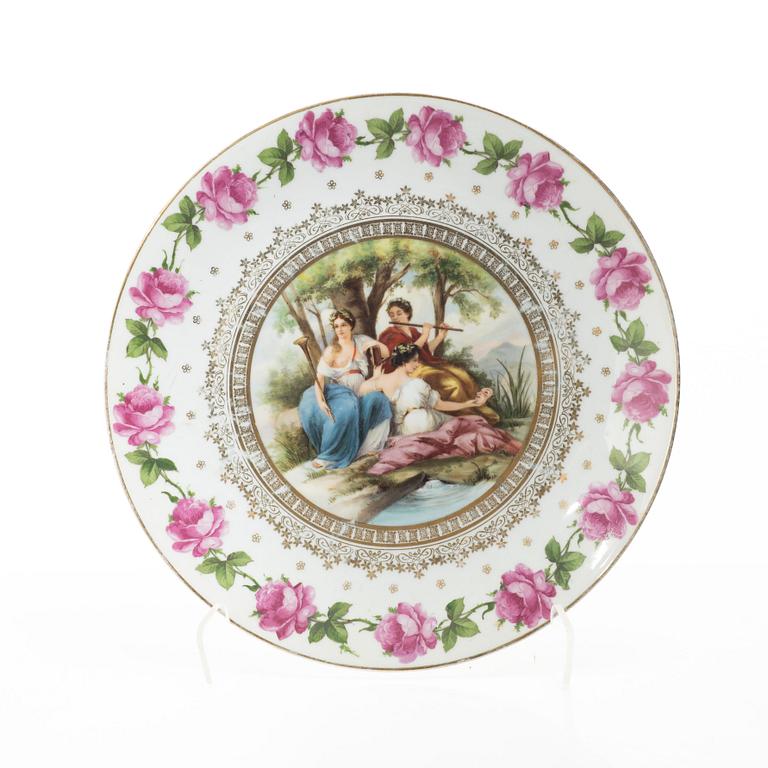 Praktfat, ett par, porslin, Wien, 1900-tal.