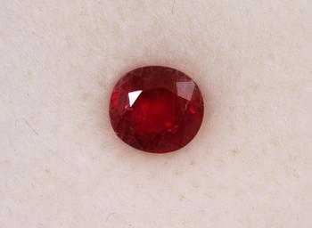 SAFIR, 1,52 ct och RUBIN, 0,49 ct.