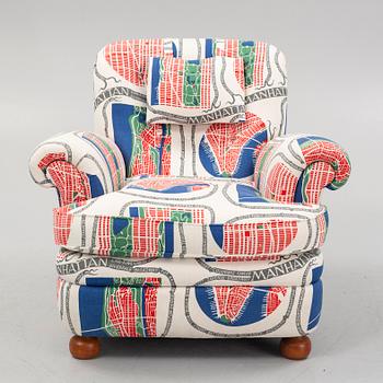 Josef Frank, a model 336 armchair, Firma Svenskt Tenn.