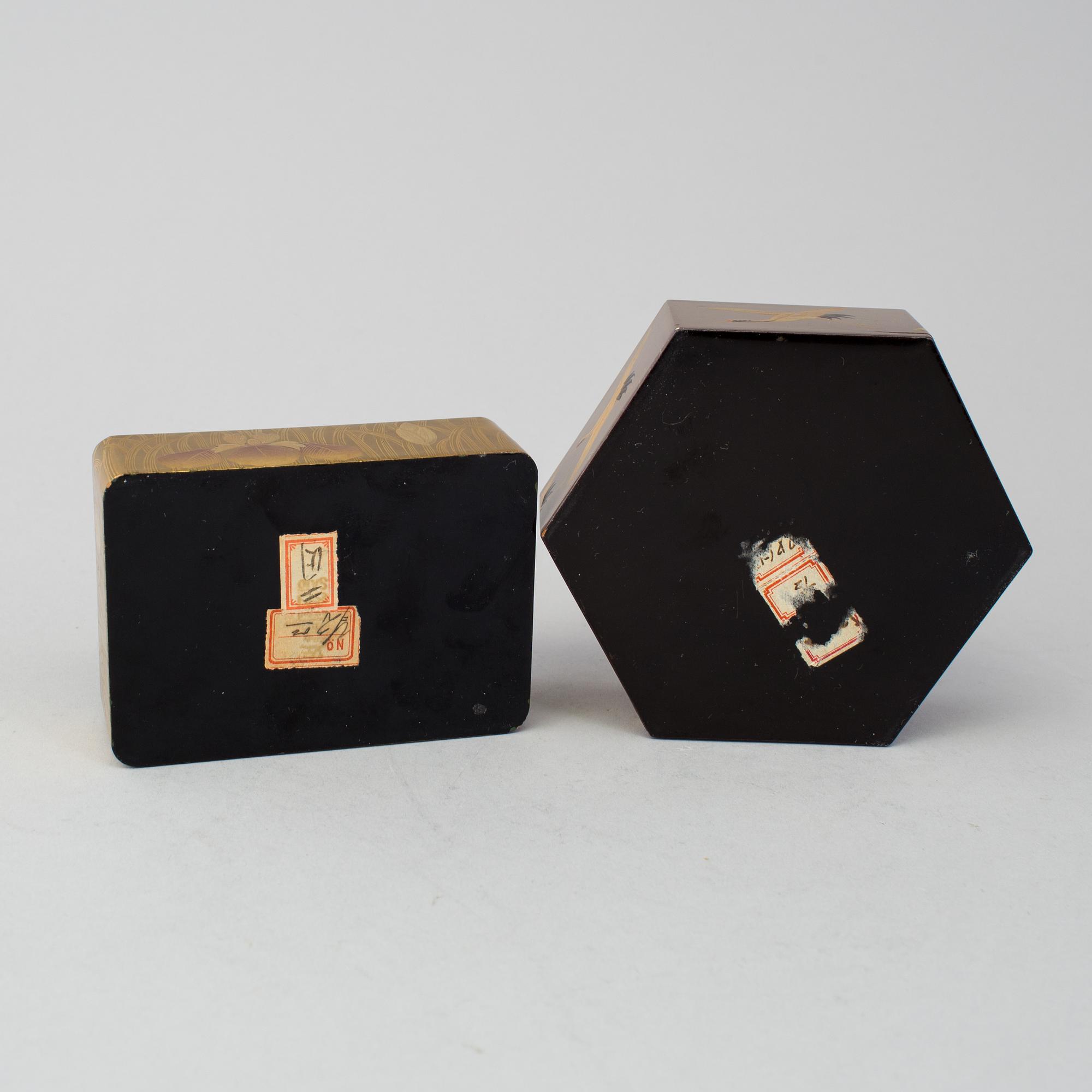 Two Japanese lacqured boxes with covers, early 20th Century.