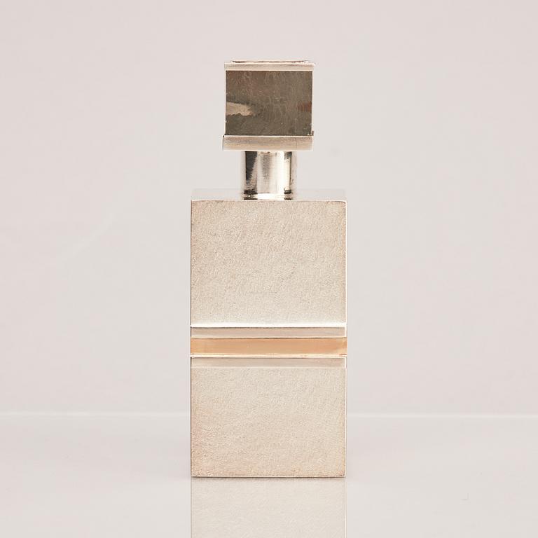 A sterling silver and 18K gold miniature flask/perfume flacon, mark of Rolf Lindståhl, Stockholm 1993.