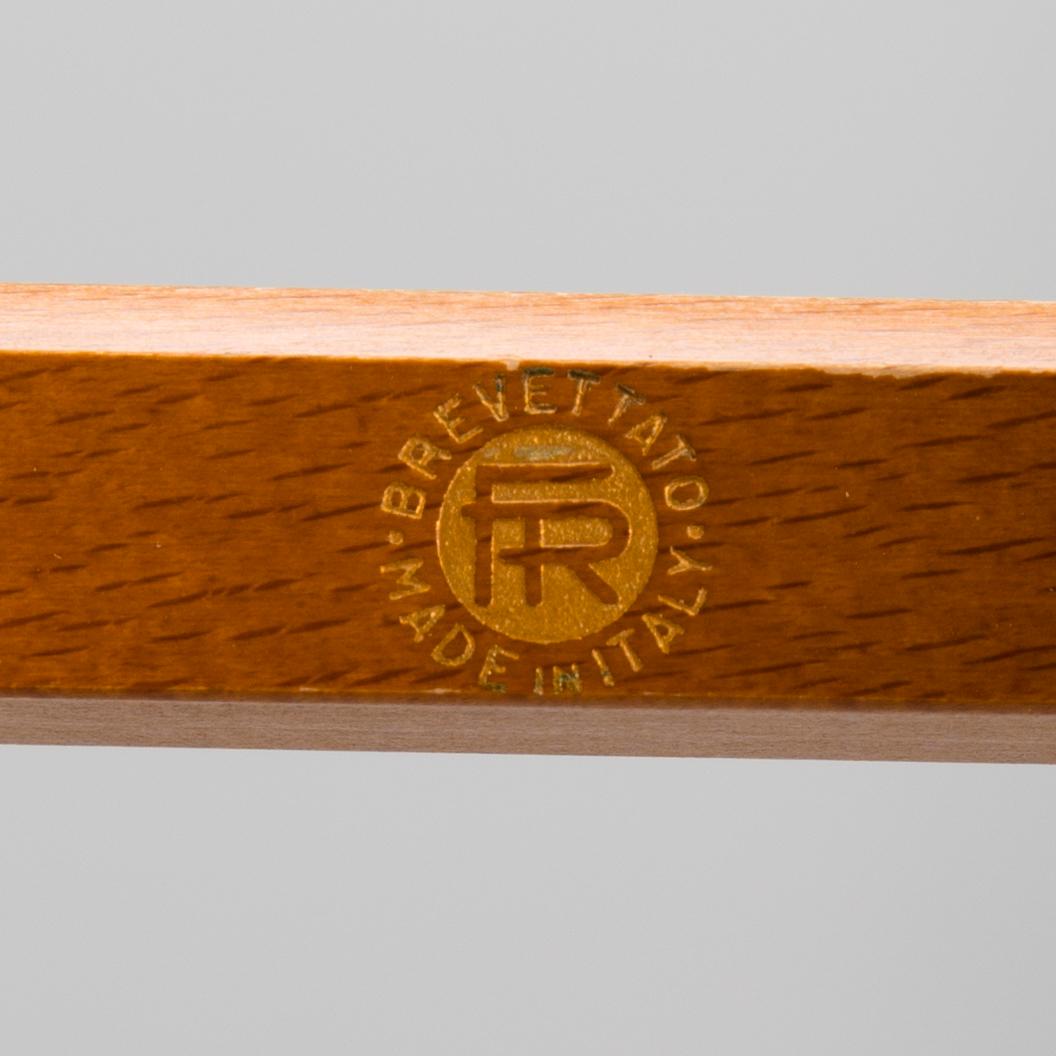 VAATETELINE, Fratelli Reguitti, Italia 1900-luvun jälkipuoli.