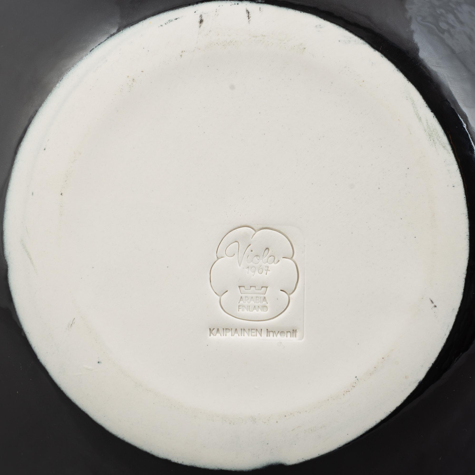 Birger Kaipiainen, fat, 2 st, keramik, bl.a. "Viola", Arabia, Finland.