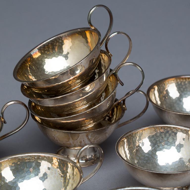 PUNSCHBÄGARE, silver, 9 st, GAB, 1960-tal. Total vikt ca 345 gram.